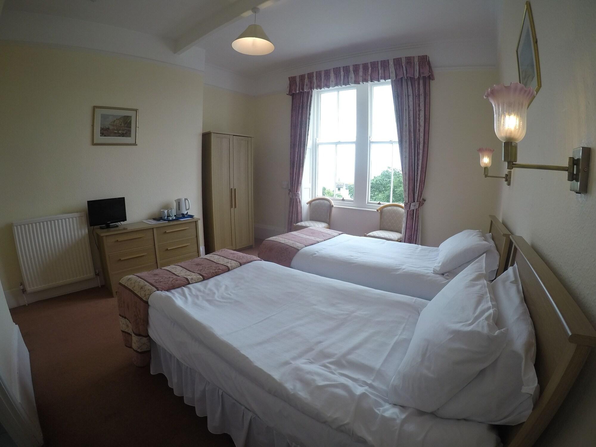 Manor Hotel