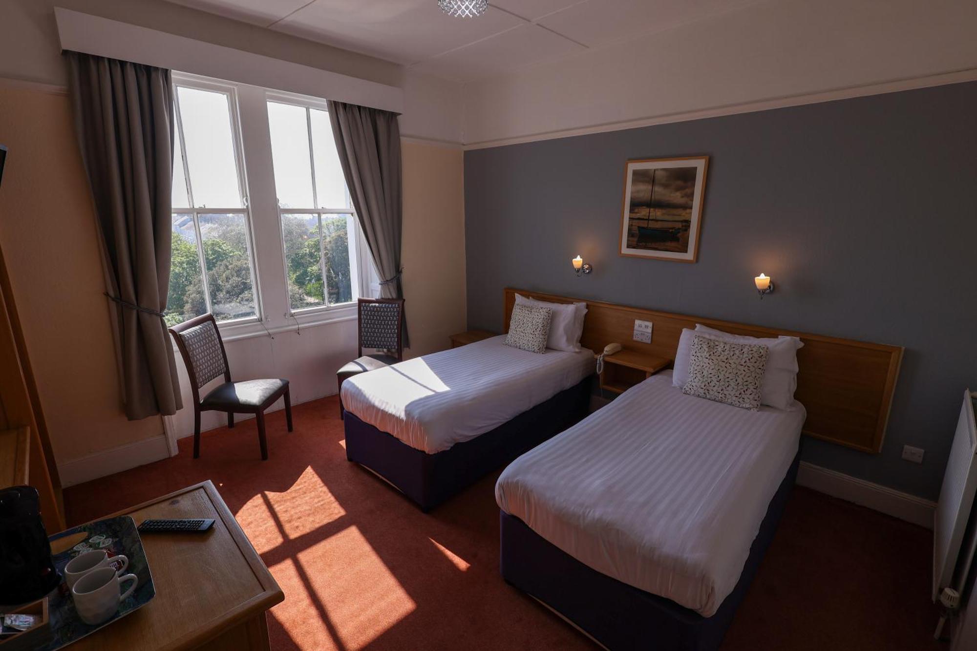 Manor Hotel